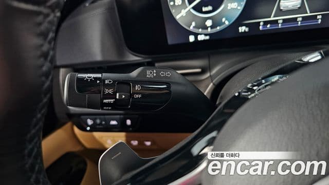 Kia Carnival 2022 — Şəkil 21/39