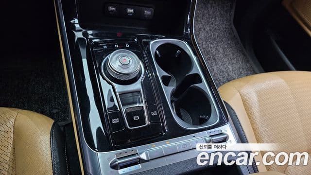 Kia Carnival 2021 — Şəkil 9/20