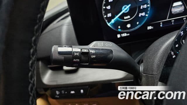 Kia Carnival 2021 — Şəkil 17/20