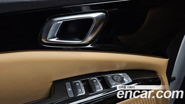 Kia Carnival 2021 — Şəkil 18/20