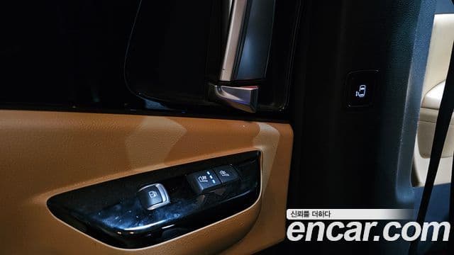 Kia Carnival 2021 — Şəkil 19/20
