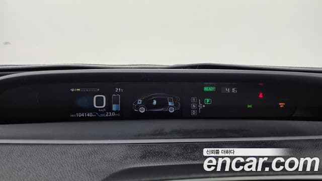Toyota Prius 2018 — Şəkil 14/30