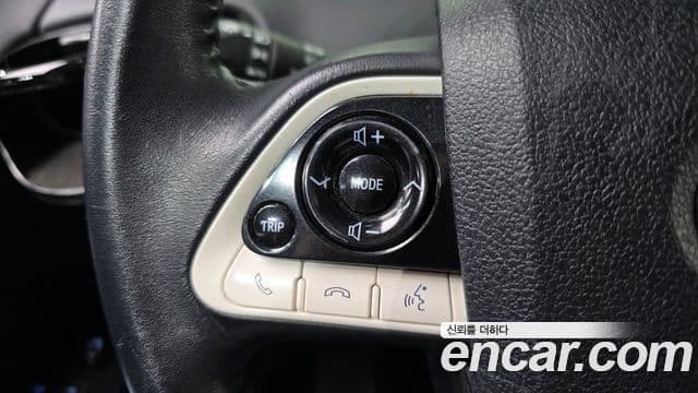 Toyota Prius 2018 — Şəkil 3/30