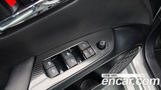Toyota Prius 2018 — Şəkil 4/30