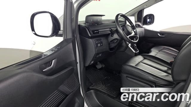 Hyundai Staria 2022 — ფოტო 10/20