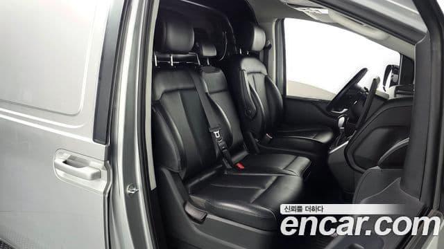 Hyundai Staria 2022 — ფოტო 12/20