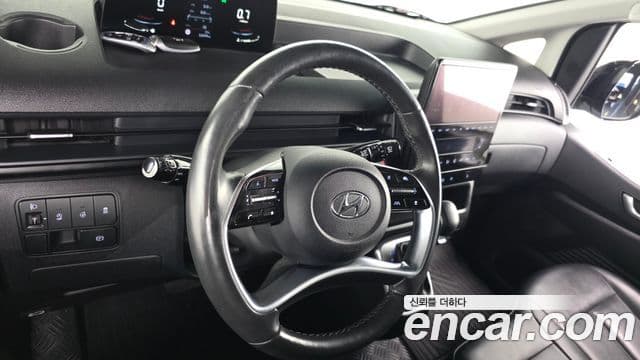 Hyundai Staria 2022 — ფოტო 13/20