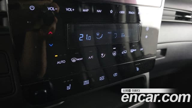 Hyundai Staria 2022 — ფოტო 16/20