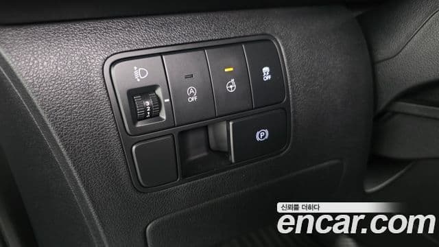 Hyundai Staria 2022 — ფოტო 19/20