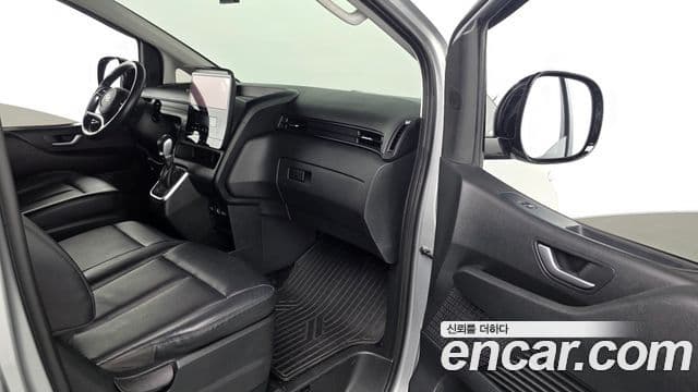 Hyundai Staria 2022 — Şəkil 7/31