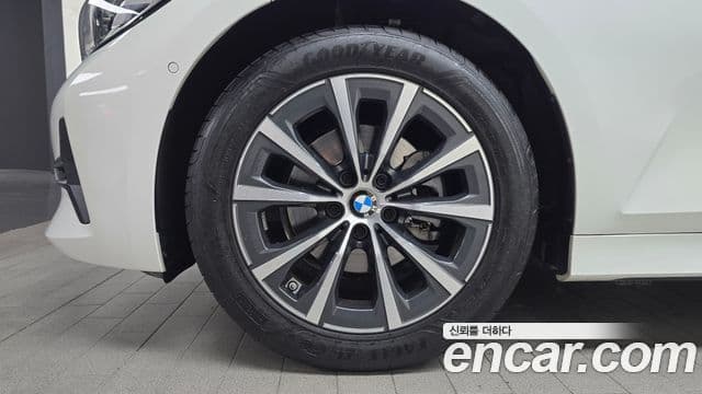 BMW 3 Series 2019 — Şəkil 5/20