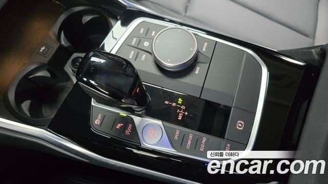 BMW 3 Series 2019 — Şəkil 9/20