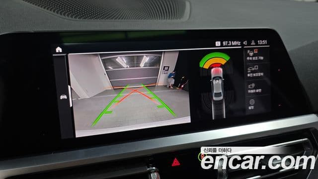 BMW 3 Series 2019 — Şəkil 14/20