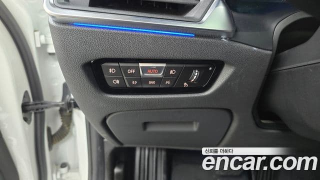 BMW 3 Series 2019 — Şəkil 19/20