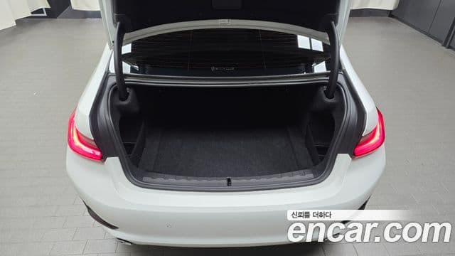 BMW 3 Series 2019 — Şəkil 20/20