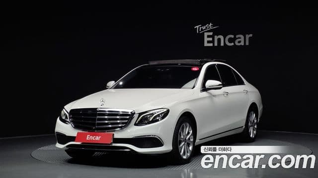 Mercedes-Benz E-Class 2019 — ფოტო 1/20