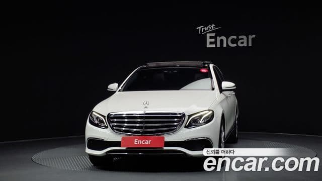Mercedes-Benz E-Class 2019 — ფოტო 3/20
