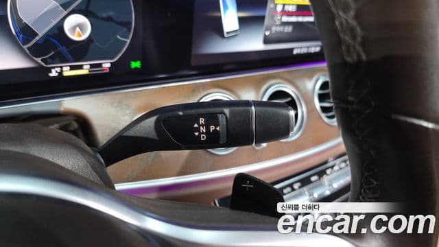 Mercedes-Benz E-Class 2019 — ფოტო 9/20