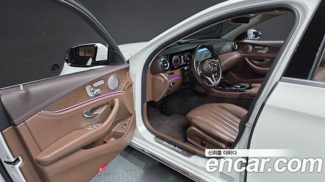 Mercedes-Benz E-Class 2019 — ფოტო 10/20