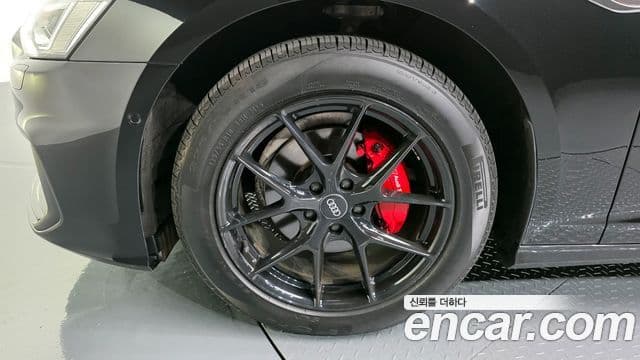 Audi A6 2020 — ფოტო 5/20