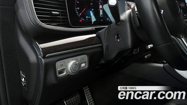 Mercedes-Benz GLE-Class 2022 — ფოტო 18/20