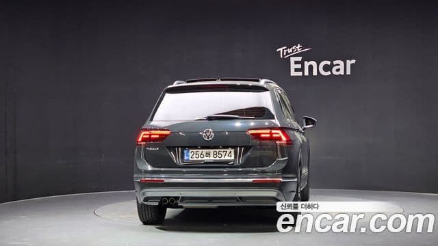 Volkswagen Tiguan 2020 — Şəkil 14/20
