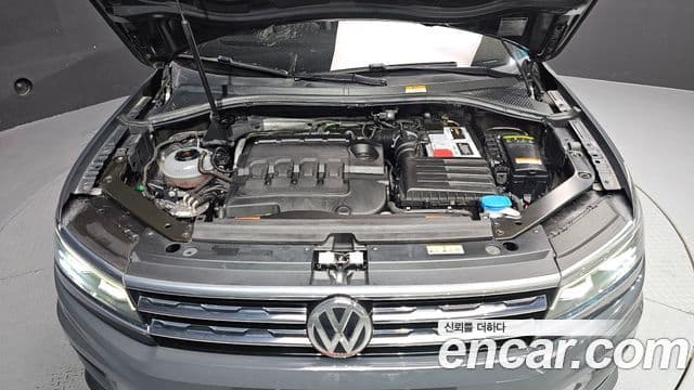 Volkswagen Tiguan 2020 — Şəkil 17/20