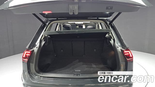 Volkswagen Tiguan 2020 — Şəkil 11/20
