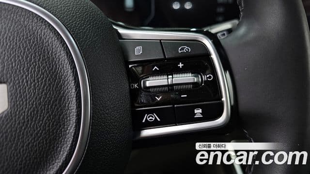 Kia Carnival 2024 — Фото 17/20