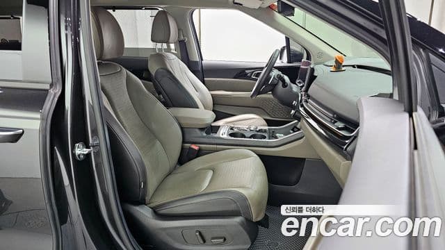 Kia Carnival 2024 — ფოტო 12/36