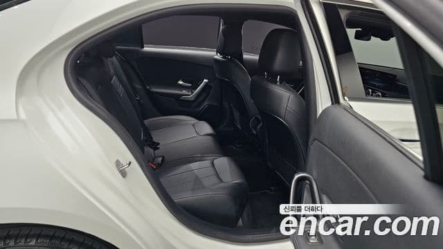 Mercedes-Benz A-Class 2024 — ფოტო 11/20