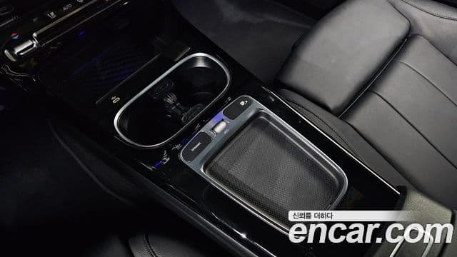 Mercedes-Benz A-Class 2024 — ფოტო 17/20