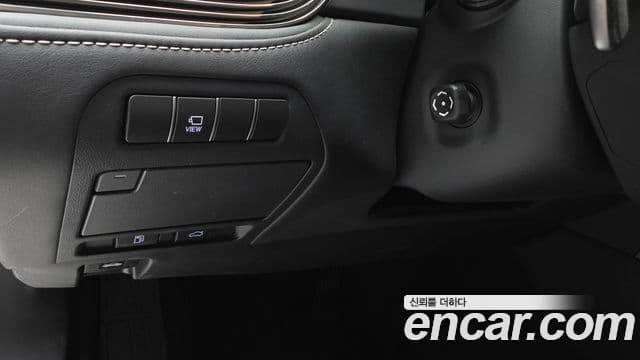 Lexus LS500h 2019 — ფოტო 13/31