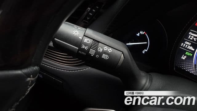 Lexus LS500h 2019 — ფოტო 12/31