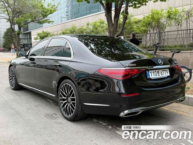 Mercedes-Benz S-Class 2025 — Photo 11/20