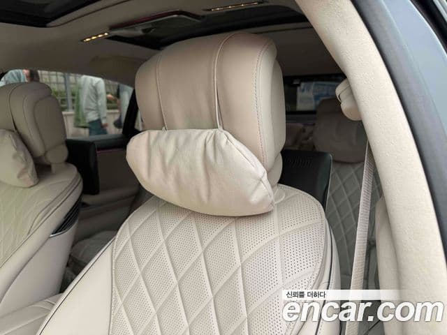 Mercedes-Benz S-Class 2025 — Photo 15/20