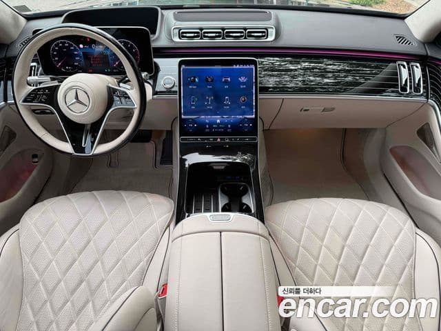 Mercedes-Benz S-Class 2025 — Photo 7/20