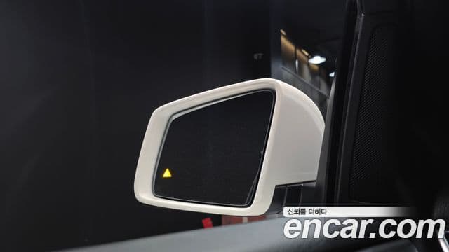 Mercedes-Benz GLE-Class 2018 — Şəkil 19/20