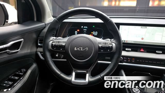Kia Sportage 2023 — Фото 12/20