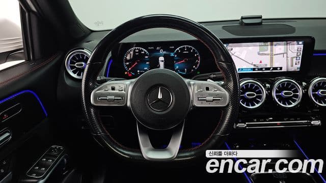 Mercedes-Benz GLB-Class 2021 — Şəkil 13/20