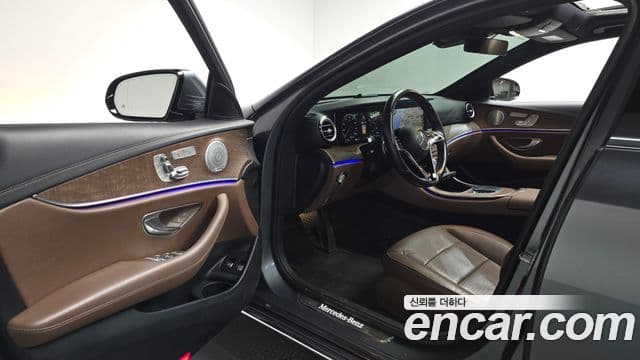 Mercedes-Benz E-Class 2020 — Şəkil 10/20