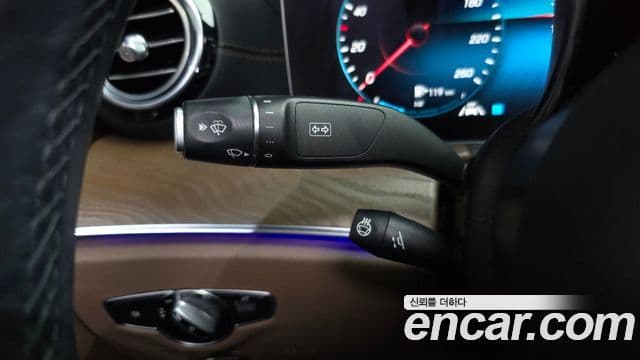 Mercedes-Benz E-Class 2020 — Şəkil 19/20