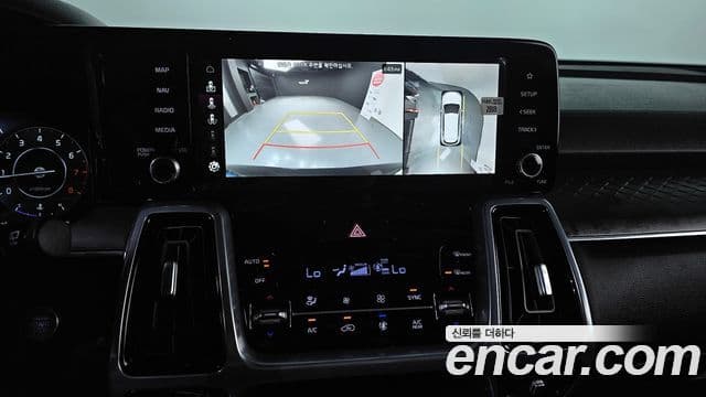 Kia Sorento 2023 — фото 17 из 20