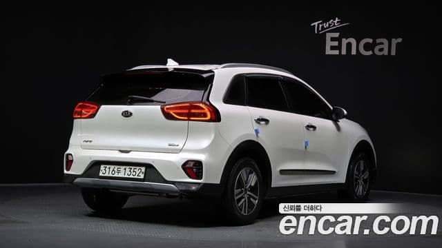 Kia Niro 2019 — Şəkil 2/20