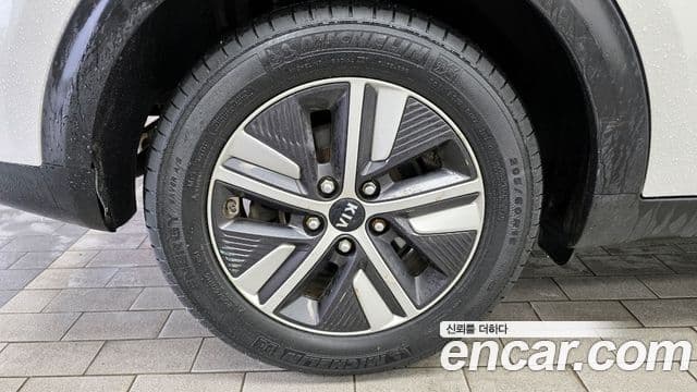 Kia Niro 2019 — Şəkil 5/20
