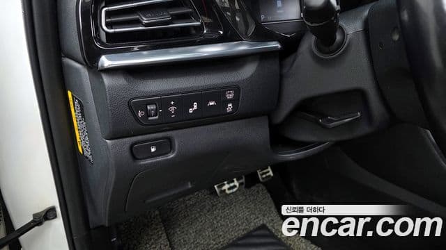 Kia Niro 2019 — Şəkil 18/20