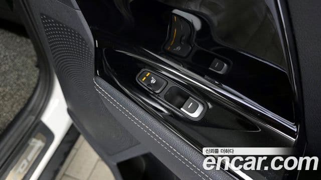 Kia Niro 2019 — Şəkil 19/20