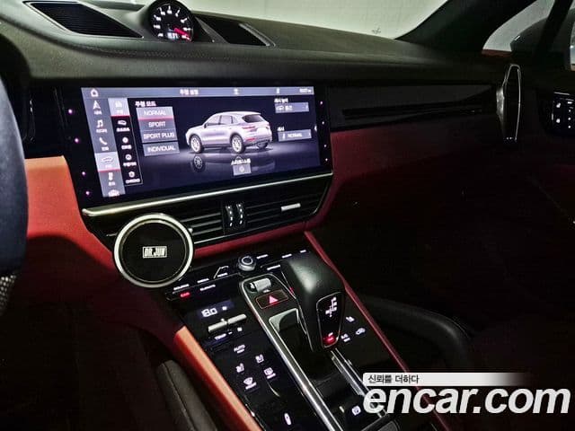 Porsche Cayenne 2019 — Фото 12/20