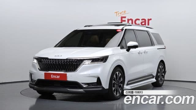 Kia Carnival 2021 — Фото 1/20