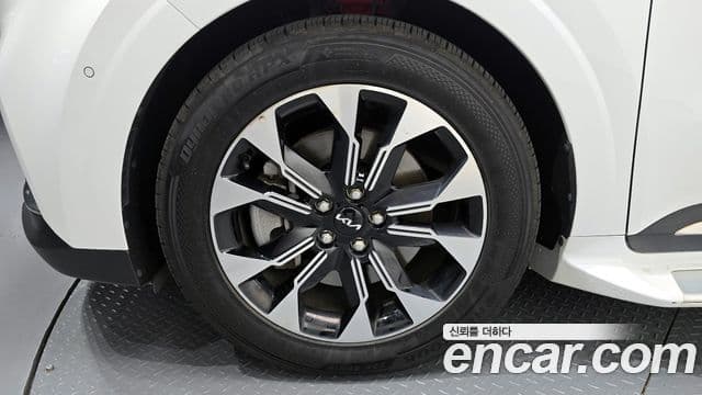 Kia Carnival 2021 — Фото 5/20